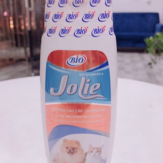 Sữa tắm  Bio Jolie mượt lông 
