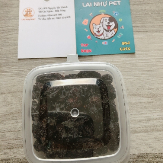 Thức ăn hamster nho đen