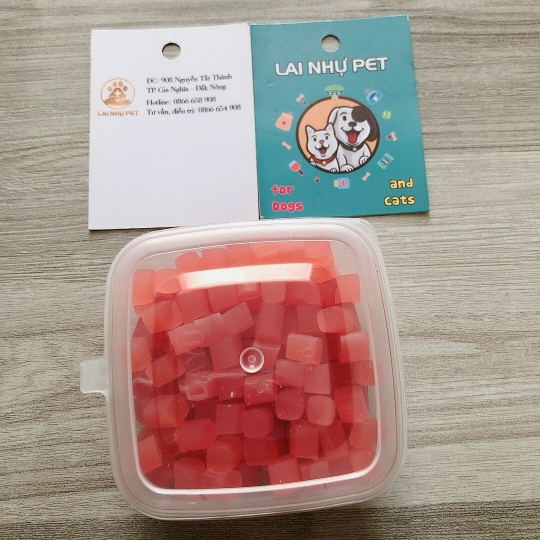 Thức ăn hamster  làm sạch răng vị dâu