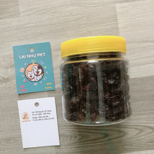 Thức ăn hamster nho đen